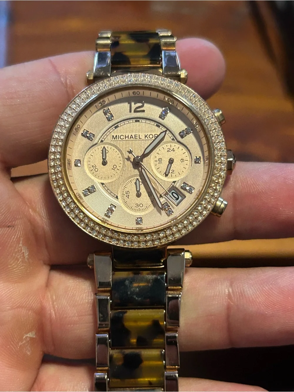 Michael Kors Parker MK5688 women's chronograph watch Gem-Set Bezel needs battery